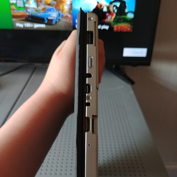 RCA touchscreen chromebook - Picture 4 of 5